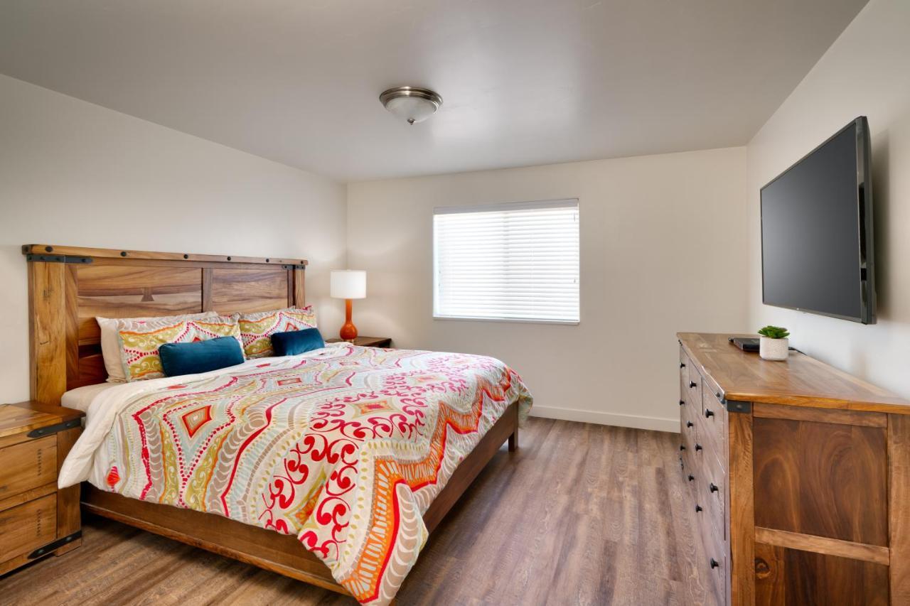 2G New Moab Redcliff Condo, Pool & Hot Tub Bagian luar foto